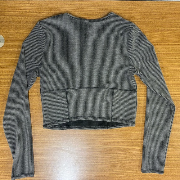 Gray Ribbed Long Sleeve Top - Picture 2 of 6